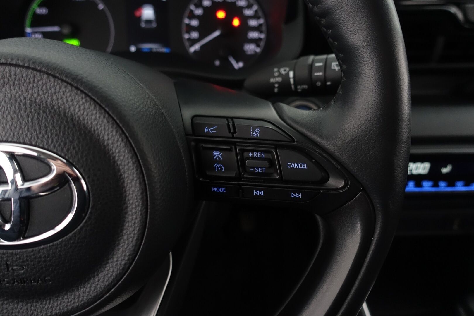 Toyota Yaris 2024 1,5 Hybrid Limited Edition * ALV / ACC / P.Kamera / Tutkat / Navi / LED / Keyless / Lämm. Ratti * - HULLUT AVAJAISHULINAT KORKOTARJOUS 3,29 %