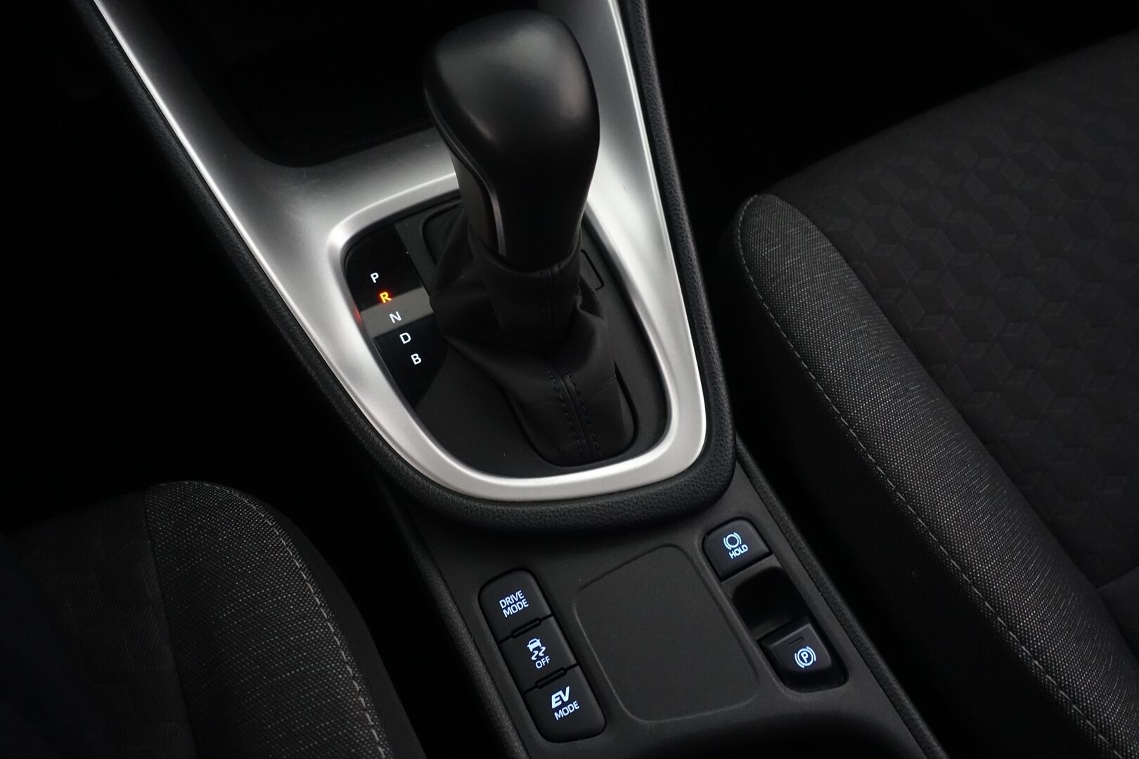 Toyota Yaris 2024 1,5 Hybrid Limited Edition * ALV / ACC / P.Kamera / Tutkat / Navi / LED / Keyless / Lämm. Ratti * - HULLUT AVAJAISHULINAT KORKOTARJOUS 3,29 %