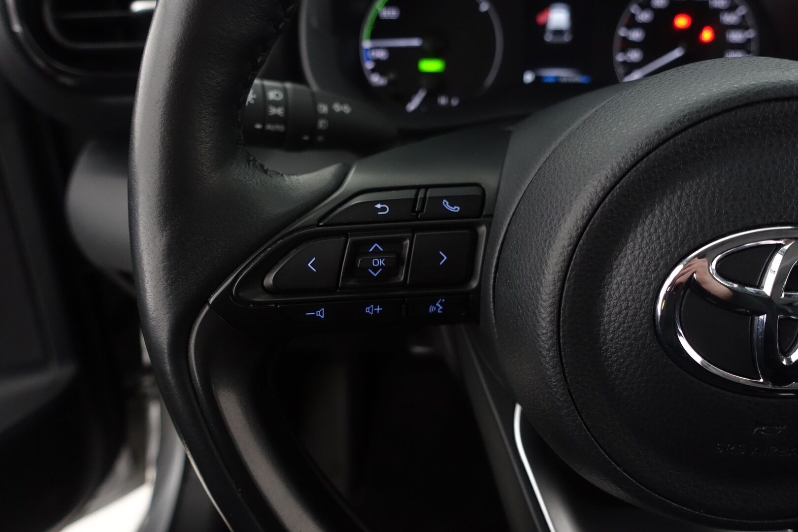 Toyota Yaris 2024 1,5 Hybrid Limited Edition * ALV / ACC / P.Kamera / Tutkat / Navi / LED / Keyless / Lämm. Ratti * - HULLUT AVAJAISHULINAT KORKOTARJOUS 3,29 %