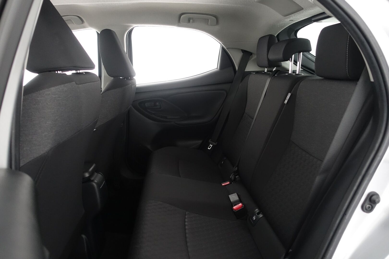 Toyota Yaris 2024 1,5 Hybrid Limited Edition * ALV / ACC / P.Kamera / Tutkat / Navi / LED / Keyless / Lämm. Ratti * - HULLUT AVAJAISHULINAT KORKOTARJOUS 3,29 %