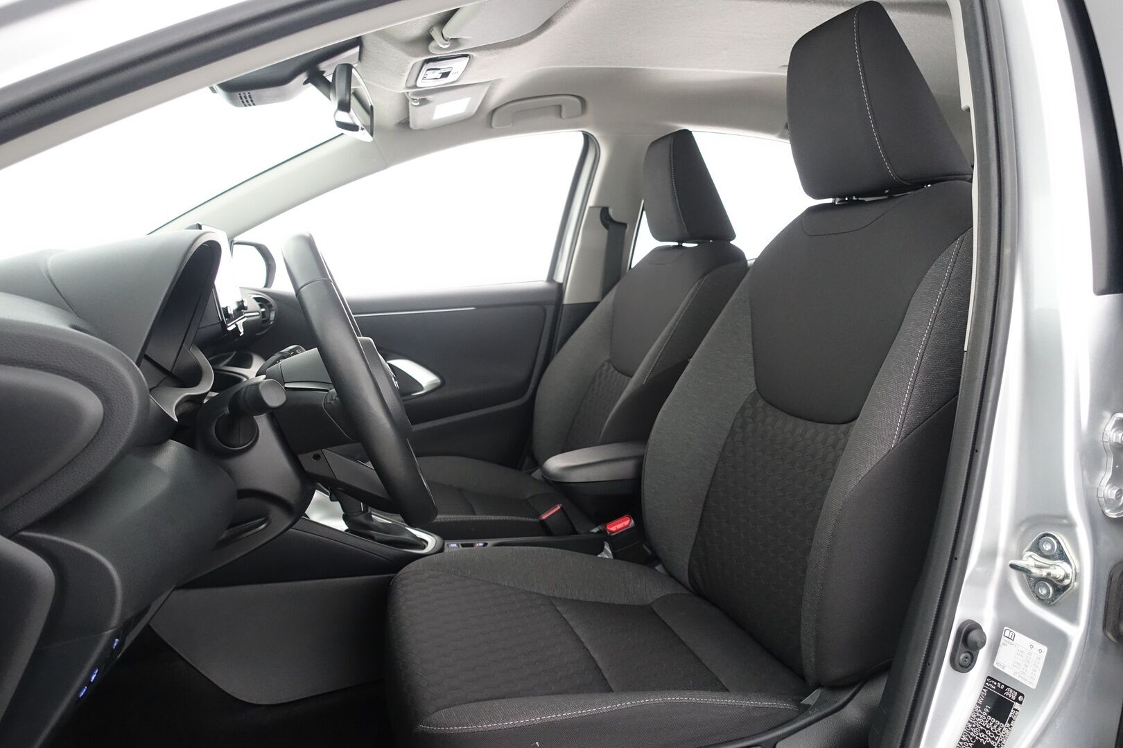 Toyota Yaris 2024 1,5 Hybrid Limited Edition * ALV / ACC / P.Kamera / Tutkat / Navi / LED / Keyless / Lämm. Ratti * - HULLUT AVAJAISHULINAT KORKOTARJOUS 3,29 %