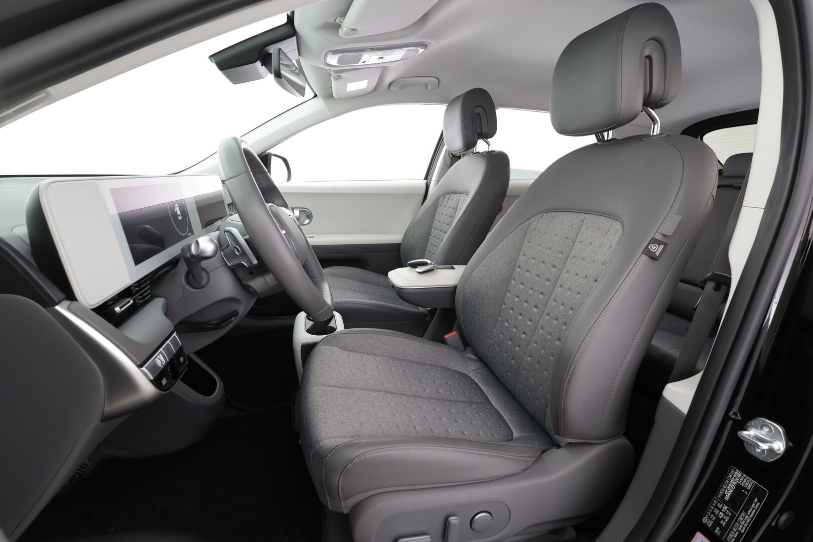 Hyundai IONIQ 5 2025 77 kWh 229 hv Style Ultra Charged Edition - | ACC | ILP | Sähköpenkki | Puolinahat | V2L | P.kamera | HDA | BSM | LED | Lämm. ratti | Sähk. takaluukku | 1-om suomiauto | 2x renkaat aluin |