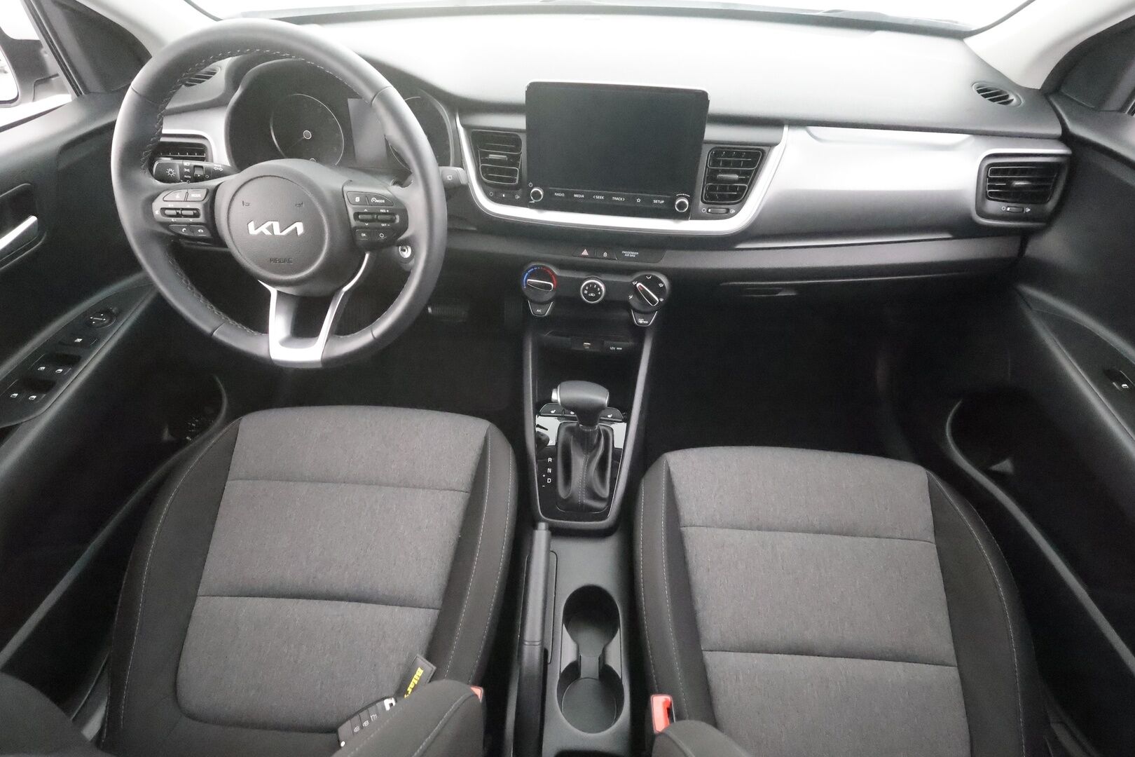 Kia Stonic 2024 1,0 T-GDI 100hv LX DCT - | Vakkari | Facelift | 1-om suomiauto | Merkkihuollot | Lämm. ratti | Apple & Android | Bluetooth | Penkinlämmittimet | Ilmastointi | 2x renkaat | 