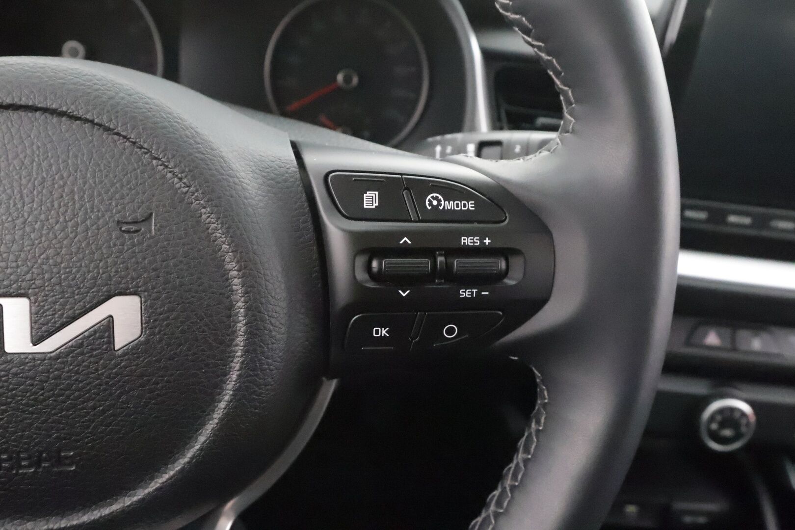 Kia Stonic 2024 1,0 T-GDI 100hv LX DCT - | Vakkari | Facelift | 1-om suomiauto | Merkkihuollot | Lämm. ratti | Apple & Android | Bluetooth | Penkinlämmittimet | Ilmastointi | 2x renkaat | 