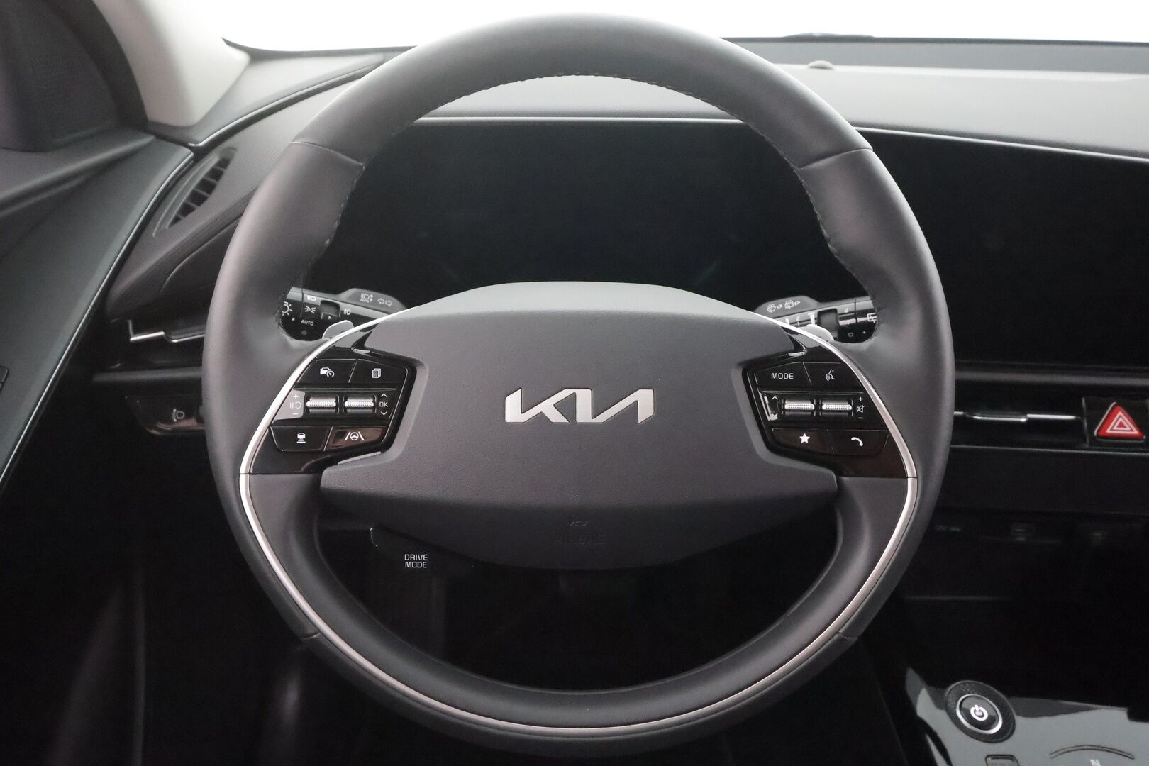 Kia Niro 2024 EX 64,8kWh 204hv - | ILP | ACC | LED | P.Kamera | Navi | Kaistavahti | Keyless | HDA | Digimittaristo | 1-om Suomi-auto | Merkkihuollettu |
