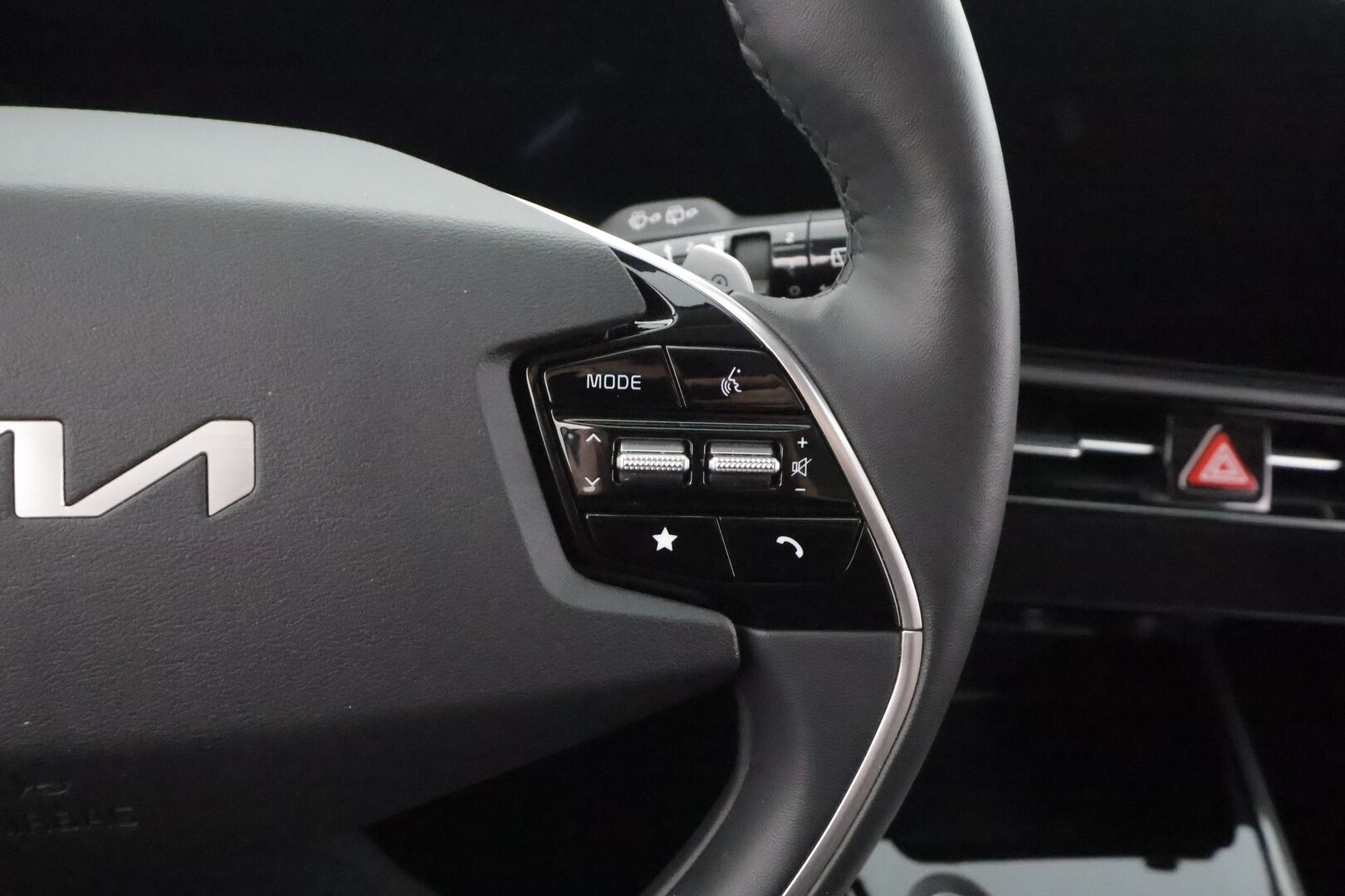 Kia Niro 2024 EX 64,8kWh 204hv - | ILP | ACC | LED | P.Kamera | Navi | Kaistavahti | Keyless | HDA | Digimittaristo | 1-om Suomi-auto | Merkkihuollettu |