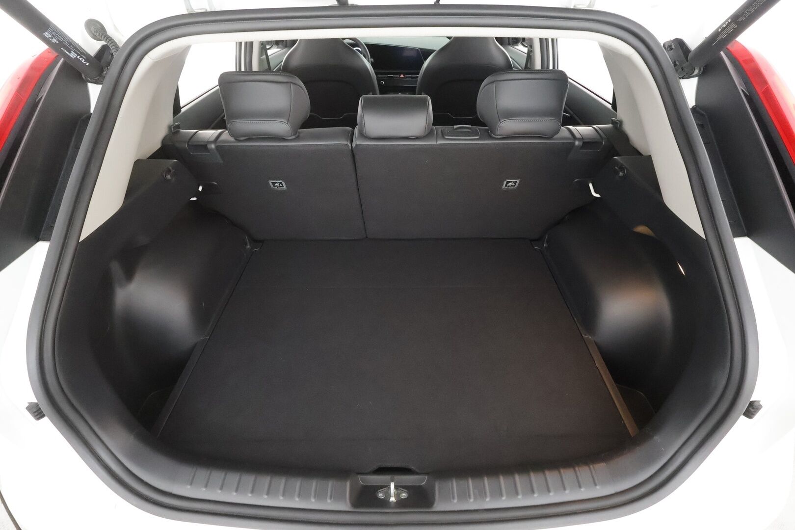 Kia Niro 2024 EX 64,8kWh 204hv - | ILP | ACC | LED | P.Kamera | Navi | Kaistavahti | Keyless | HDA | Digimittaristo | 1-om Suomi-auto | Merkkihuollettu |