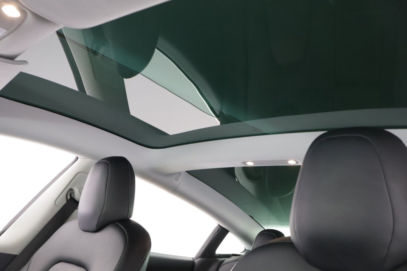 Tesla Model 3 2019 Long-Range Dual Motor AWD - *Autopilot / KeylessGo / Premium audio / Nahat / Lasikatto / P. kamera!*