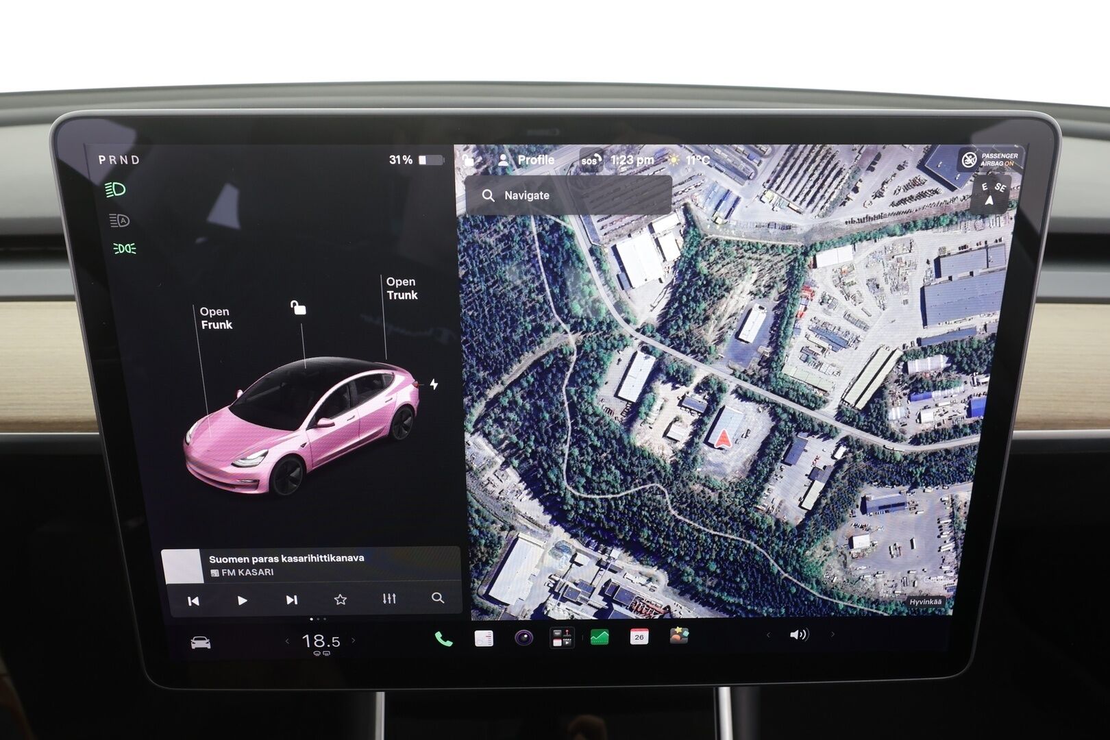 Tesla Model 3 2019 Long-Range Dual Motor AWD - | ACC | Lasikatto | Premium audio | Sähkönahat | Muistipenkki | LED | P.kamera | Akuston esilämmitys | Autosteer | 
