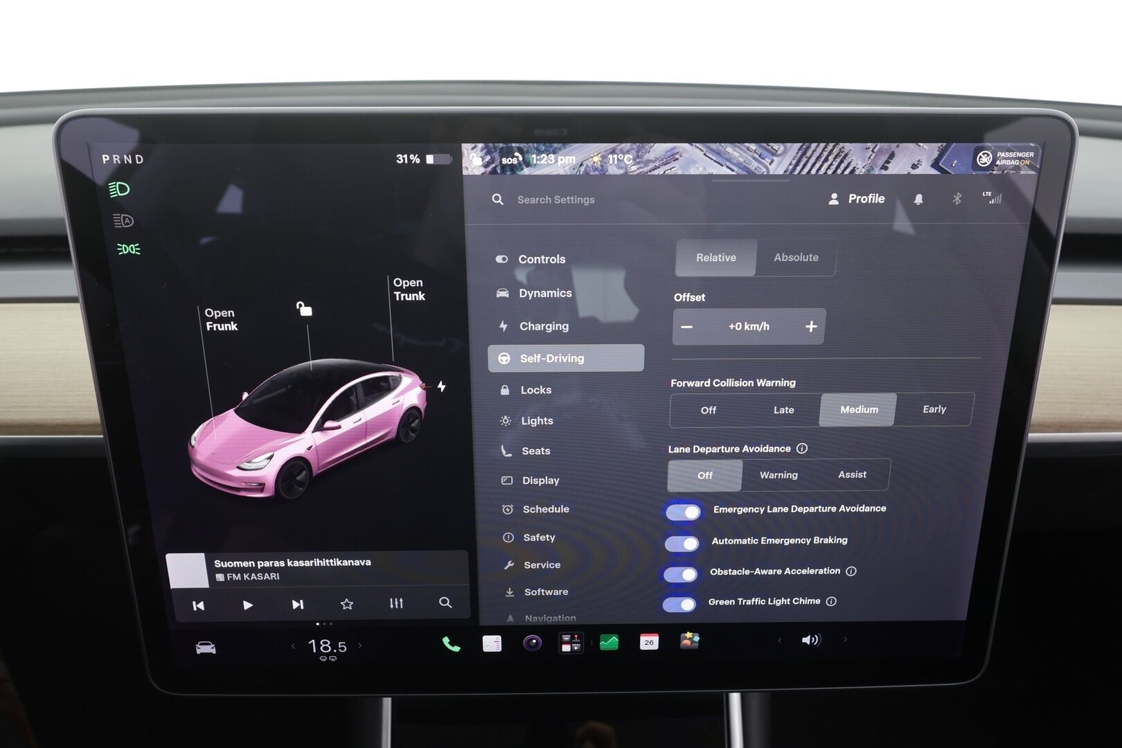 Tesla Model 3 2019 Long-Range Dual Motor AWD - | ACC | Lasikatto | Premium audio | Sähkönahat | Muistipenkki | LED | P.kamera | Akuston esilämmitys | Autosteer | 