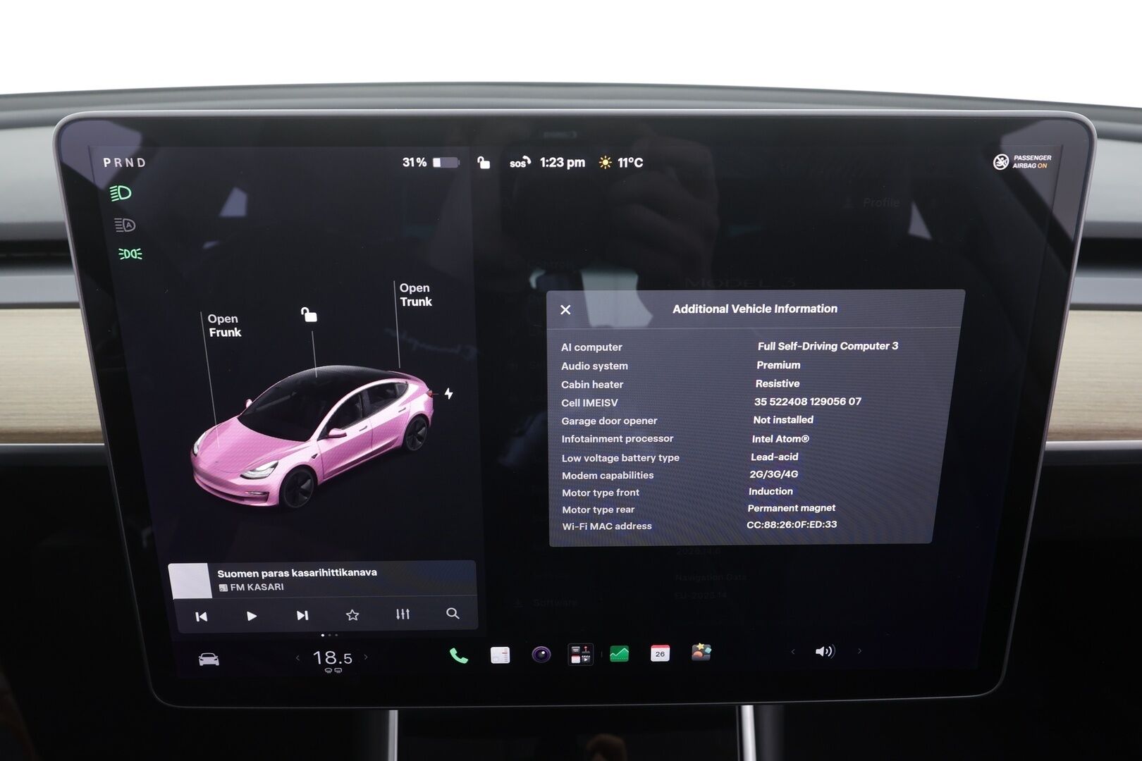 Tesla Model 3 2019 Long-Range Dual Motor AWD - | ACC | Lasikatto | Premium audio | Sähkönahat | Muistipenkki | LED | P.kamera | Akuston esilämmitys | Autosteer | 