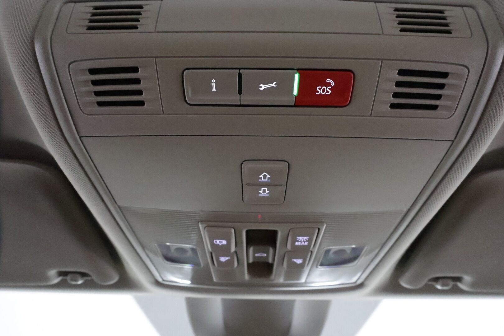 Skoda Superb 2021 Combi 1,4 TSI PHEV L&K iV DSG **ACC / Panorama / Matrix LED / Koukku / Muistipenkit / Navi / Webasto / Canton** - Tuuletetut etuistuimet / 360° / Vaaleat nahat 