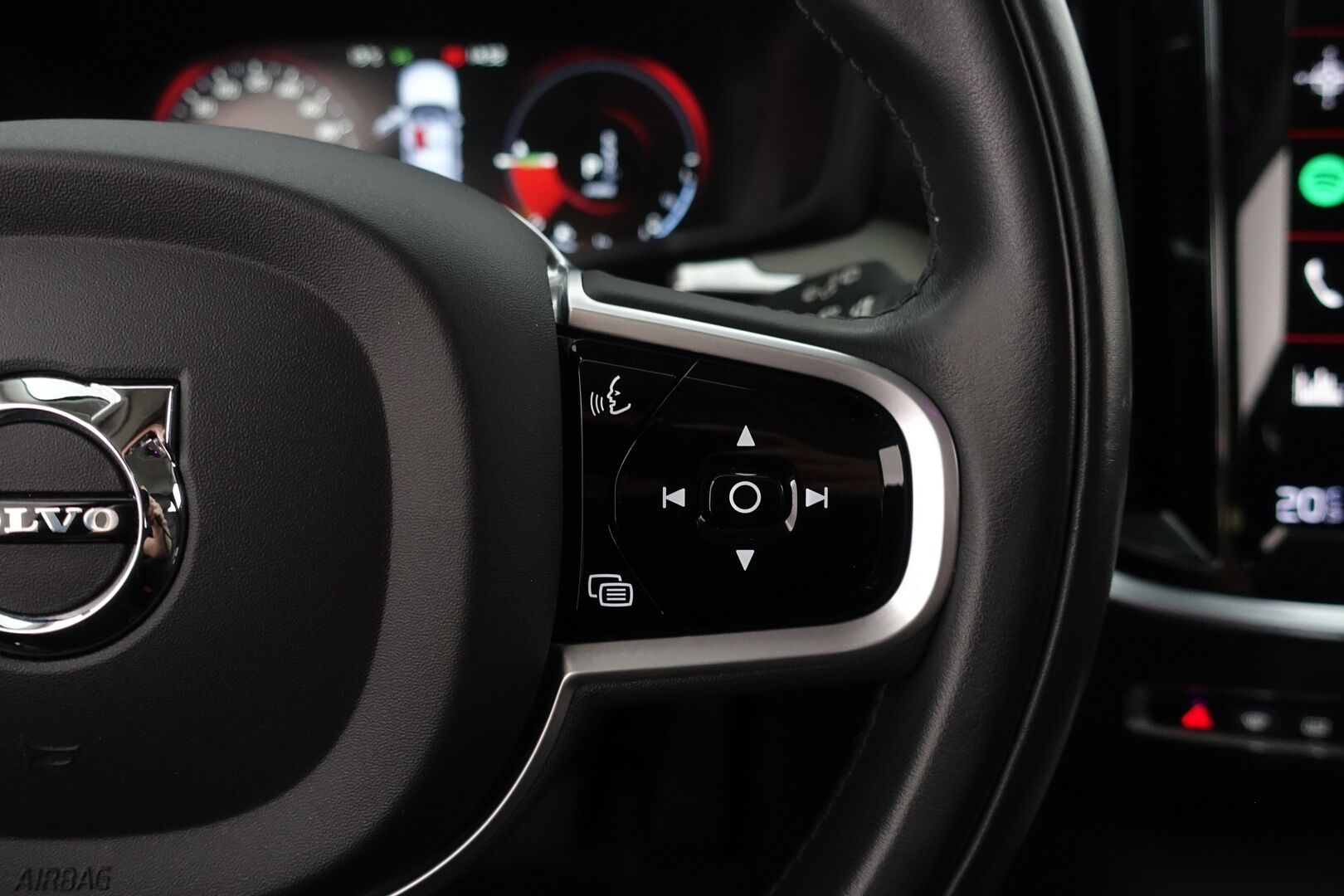 Volvo V60 2021 T6 AWD Recharge Inscription aut -  | ACC | Webasto | Pilot Assist | P.Kamera | Nahkasisusta | Keyless | Navi | Muistipenkki | Ratinlämmitin | Full LED AHB | AppleCarPlay | Comfort - istuimet | 2X Renkaat & Aluvanteet |