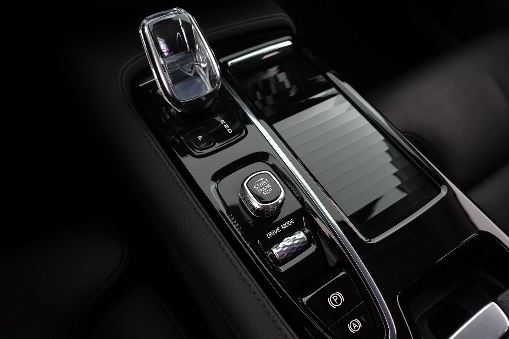 Volvo V60 2021 T6 AWD Recharge Inscription aut -  | ACC | Webasto | Pilot Assist | P.Kamera | Nahkasisusta | Keyless | Navi | Muistipenkki | Ratinlämmitin | Full LED AHB | AppleCarPlay | Comfort - istuimet | 2X Renkaat & Aluvanteet |