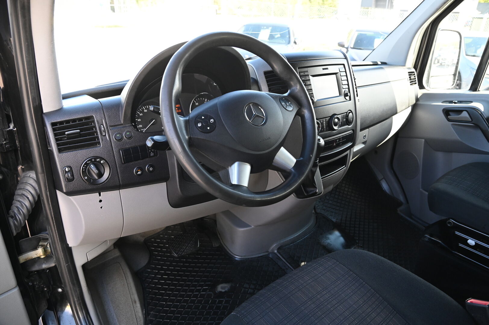 Mercedes-Benz Sprinter 2017 Matkailuauto *2+3 Jatko-ohjaamo / Invertteri / Koukku / Webasto* - *Jääkaappi / P*Kamera*