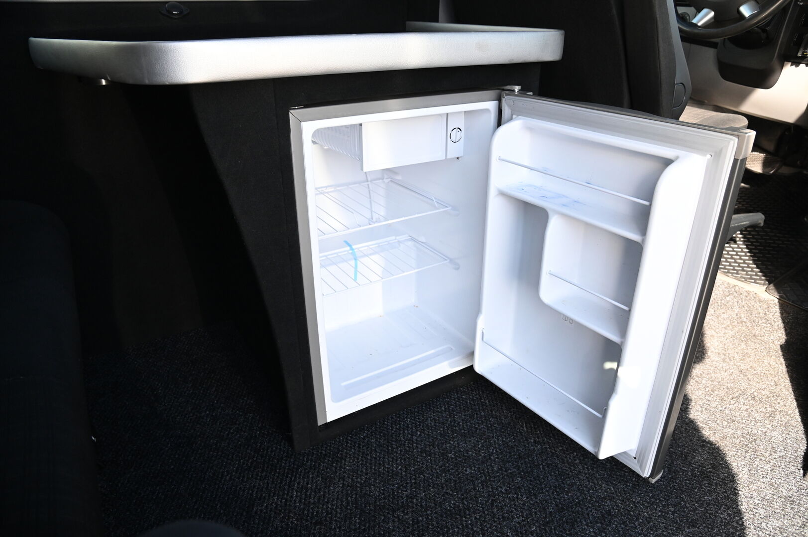 Mercedes-Benz Sprinter 2017 Matkailuauto *2+3 Jatko-ohjaamo / Invertteri / Koukku / Webasto* - *Jääkaappi / P*Kamera*