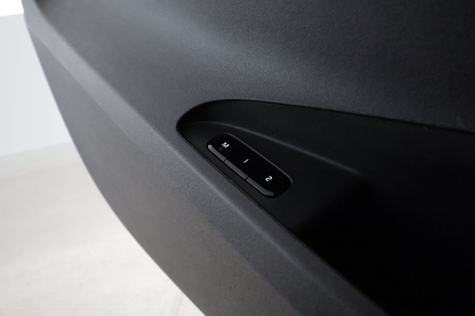Polestar 2 2023 Long Range Single Motor **Pilot paketti / 360° kamera / Apple&Android / Muistipenkki / Keyless / Sähköluukku** - 3,99 % KORKOTARJOUS TÄHÄN AUTOON - Merkkihuollettu / Akku Kuntotarkistettu!