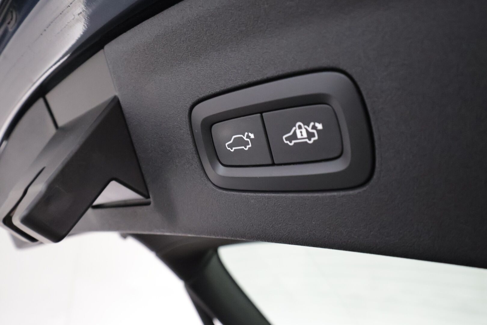 Polestar 2 2023 Long Range Single Motor **Pilot paketti / 360° kamera / Apple&Android / Muistipenkki / Keyless / Sähköluukku** - 3,99 % KORKOTARJOUS TÄHÄN AUTOON - Merkkihuollettu / Akku Kuntotarkistettu!