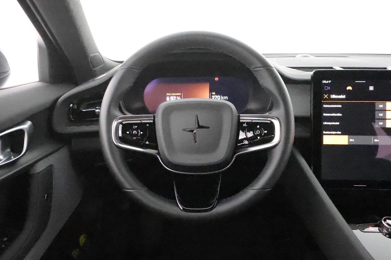Polestar 2 2023 Long Range Single Motor **Pilot paketti / 360° kamera / Apple&Android / Muistipenkki / Keyless / Sähköluukku** - 3,99 % KORKOTARJOUS TÄHÄN AUTOON - Merkkihuollettu / Akku Kuntotarkistettu!