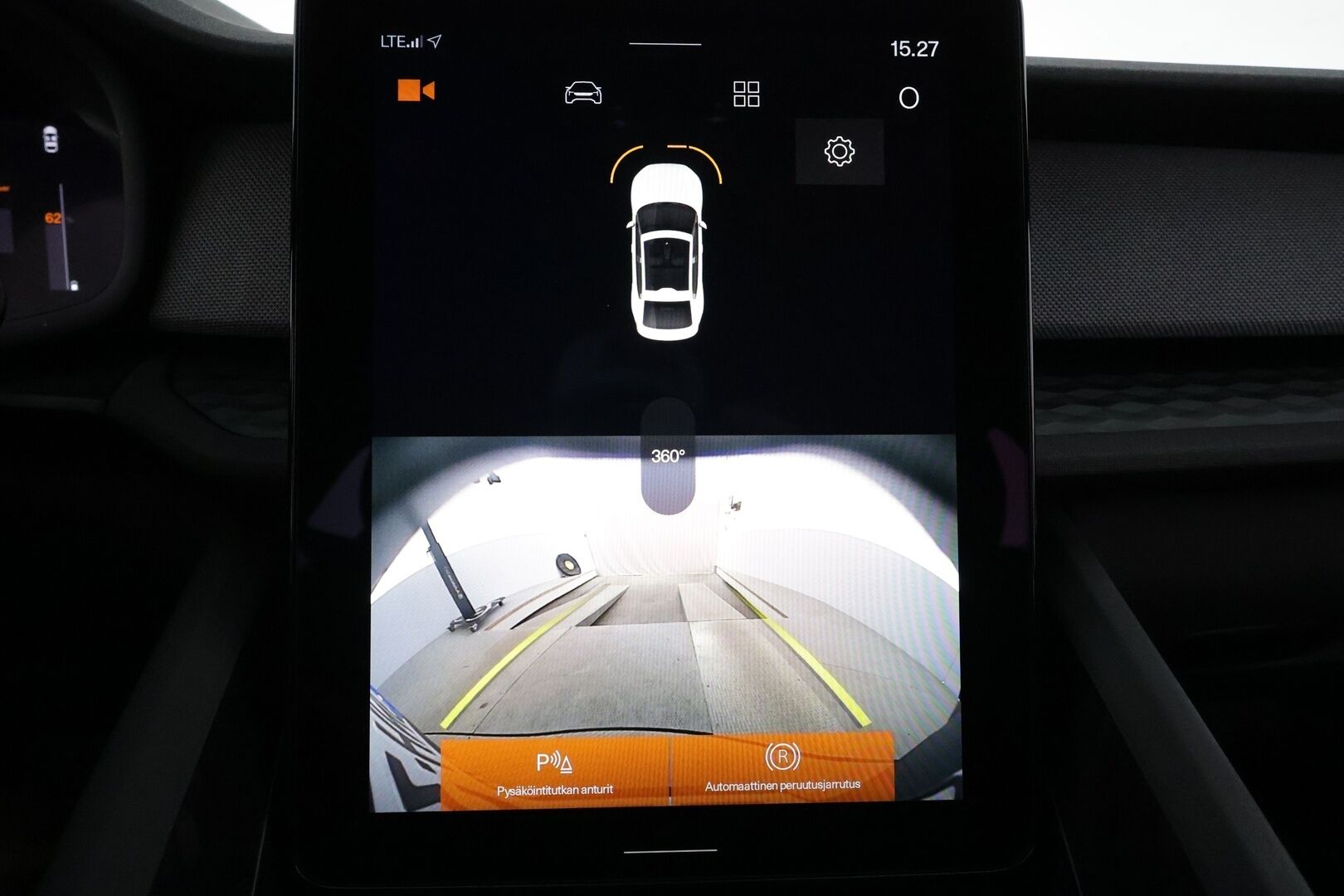Polestar 2 2023 Long Range Single Motor **Pilot paketti / 360° kamera / Apple&Android / Muistipenkki / Keyless / Sähköluukku** - 3,99 % KORKOTARJOUS TÄHÄN AUTOON - Merkkihuollettu / Akku Kuntotarkistettu!