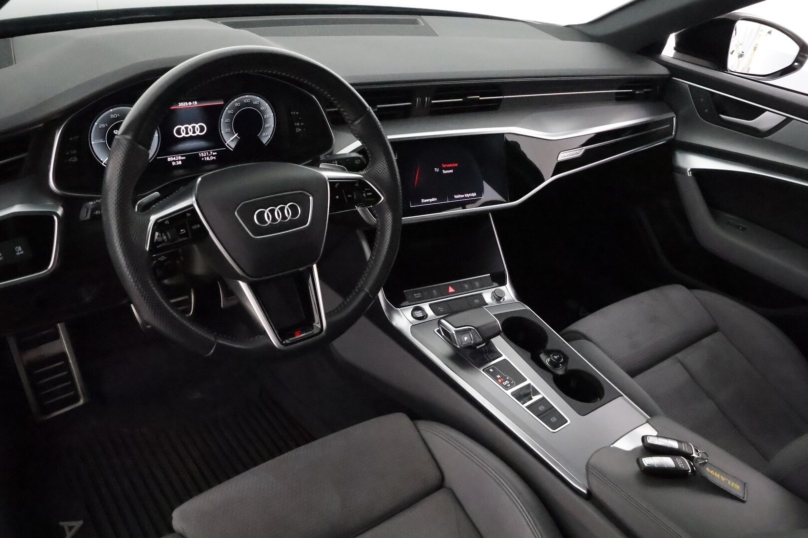 Audi A6 2021 Avant 55 TFSI e quattro S-tronic Electrified S Line **Koukku / ACC / Matrix-LED / P.Kamera / Sportpenkit** - 3,99 % KORKOTARJOUS TÄHÄN AUTOON 21.9. ASTI! - 2x Latauskaapelit / Kahdet Renkaat / Merkkihuollettu!