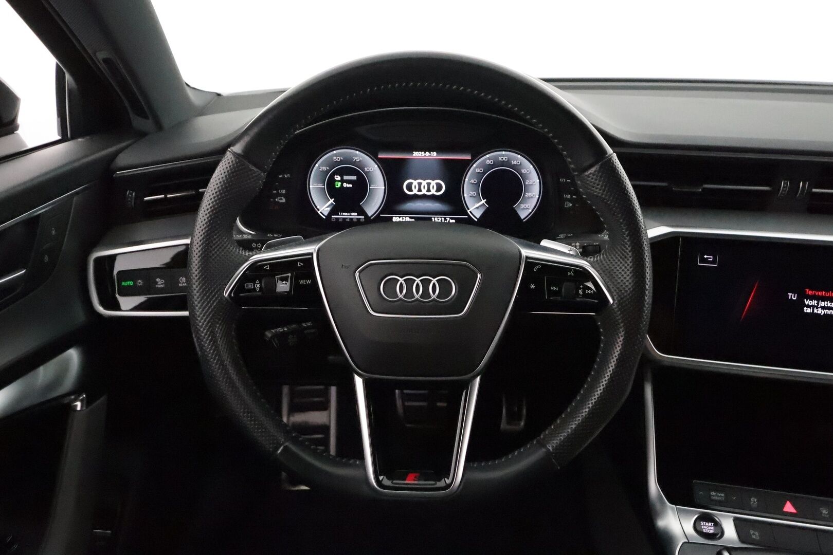 Audi A6 2021 Avant 55 TFSI e quattro S-tronic Electrified S Line **Koukku / ACC / Matrix-LED / P.Kamera / Sportpenkit** - 3,99 % KORKOTARJOUS TÄHÄN AUTOON 21.9. ASTI! - 2x Latauskaapelit / Kahdet Renkaat / Merkkihuollettu!
