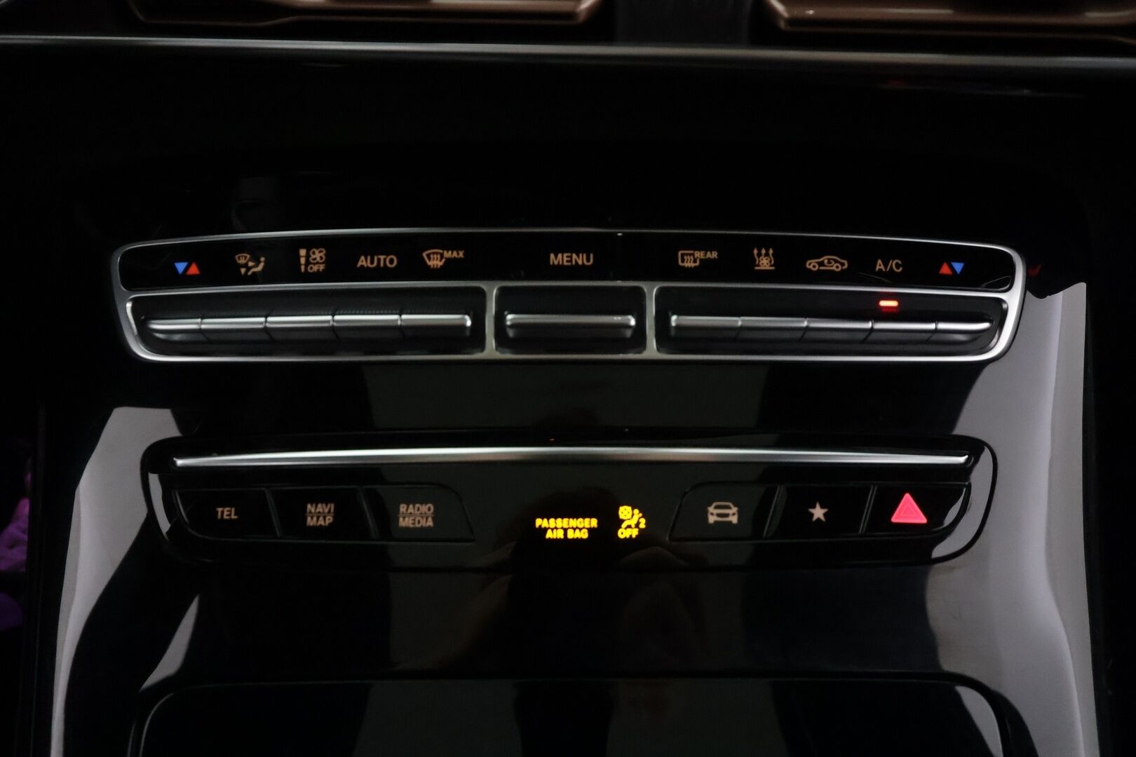 Mercedes-Benz EQC 2021 400 4Matic Edition 1886 - | Distronic+ | Akkukäyttöinen | Burmester | Widescreen | Lasikattoluukku | Muistipenkit | 360-Kamera | Keyless | Apple&Android | Kahdet Renkaat |