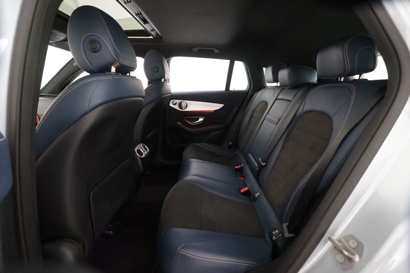 Mercedes-Benz EQC 2021 400 4Matic Edition 1886 - | Distronic+ | Akkukäyttöinen | Burmester | Widescreen | Lasikattoluukku | Muistipenkit | 360-Kamera | Keyless | Apple&Android | Kahdet Renkaat |