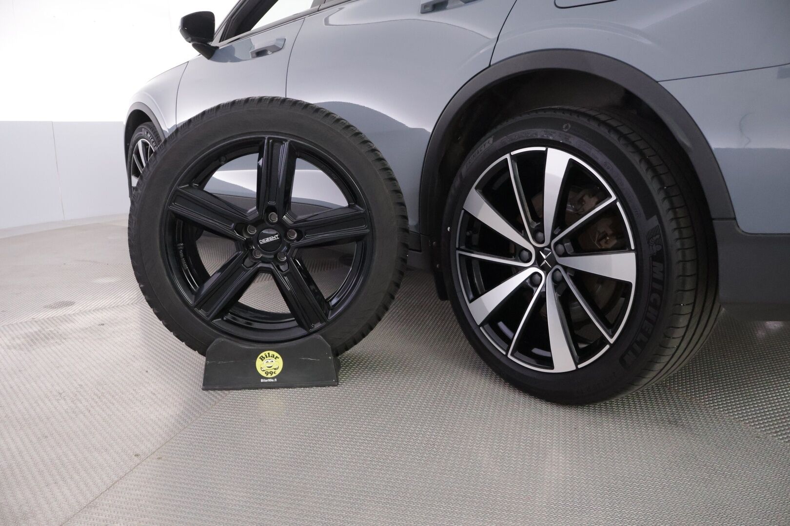 POLESTAR 2 2022 Standard Range Single Motor, 170kW, 64kWh - *Digimittaristo / KeylessGo / P.Kamera / Navi / Carplay / Sähköluukku*