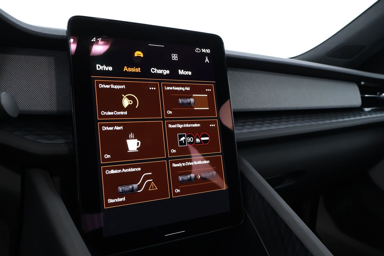 POLESTAR 2 2022 Standard Range Single Motor, 170kW, 64kWh - *Digimittaristo / KeylessGo / P.Kamera / Navi / Carplay / Sähköluukku*