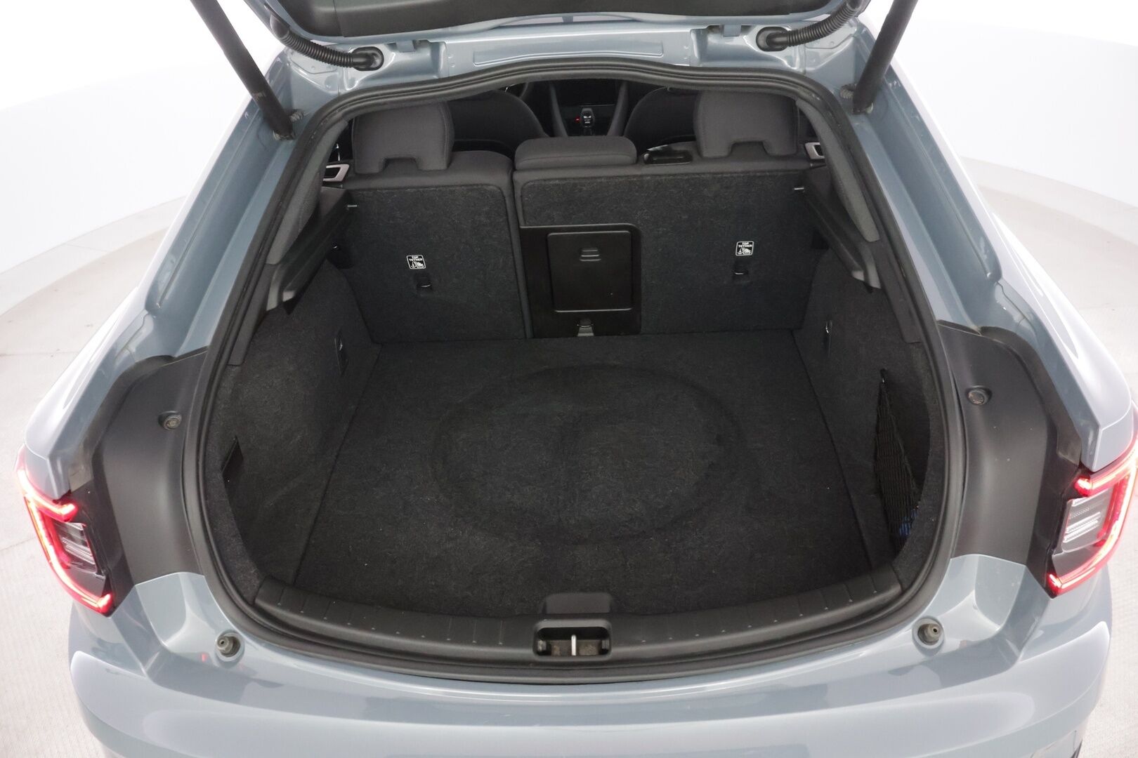 POLESTAR 2 2022 Standard Range Single Motor, 170kW, 64kWh - *Digimittaristo / KeylessGo / P.Kamera / Navi / Carplay / Sähköluukku*
