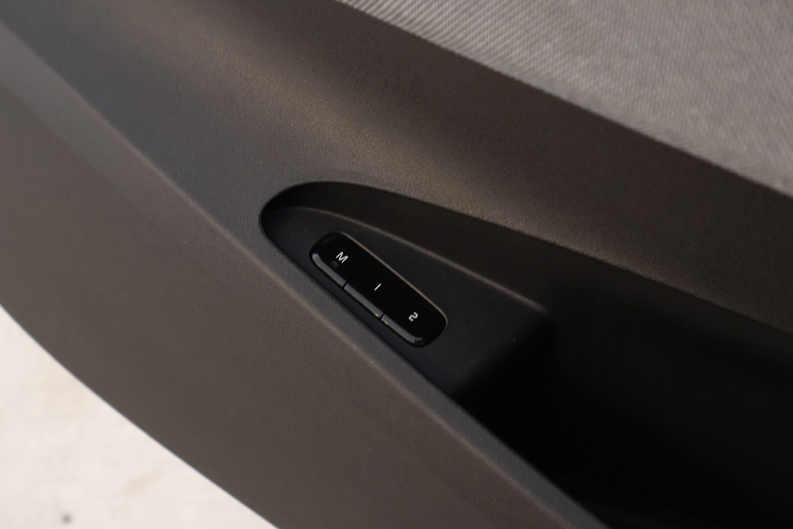 POLESTAR 2 2022 Standard Range Single Motor, 170kW, 64kWh - *Digimittaristo / KeylessGo / P.Kamera / Navi / Carplay / Sähköluukku*
