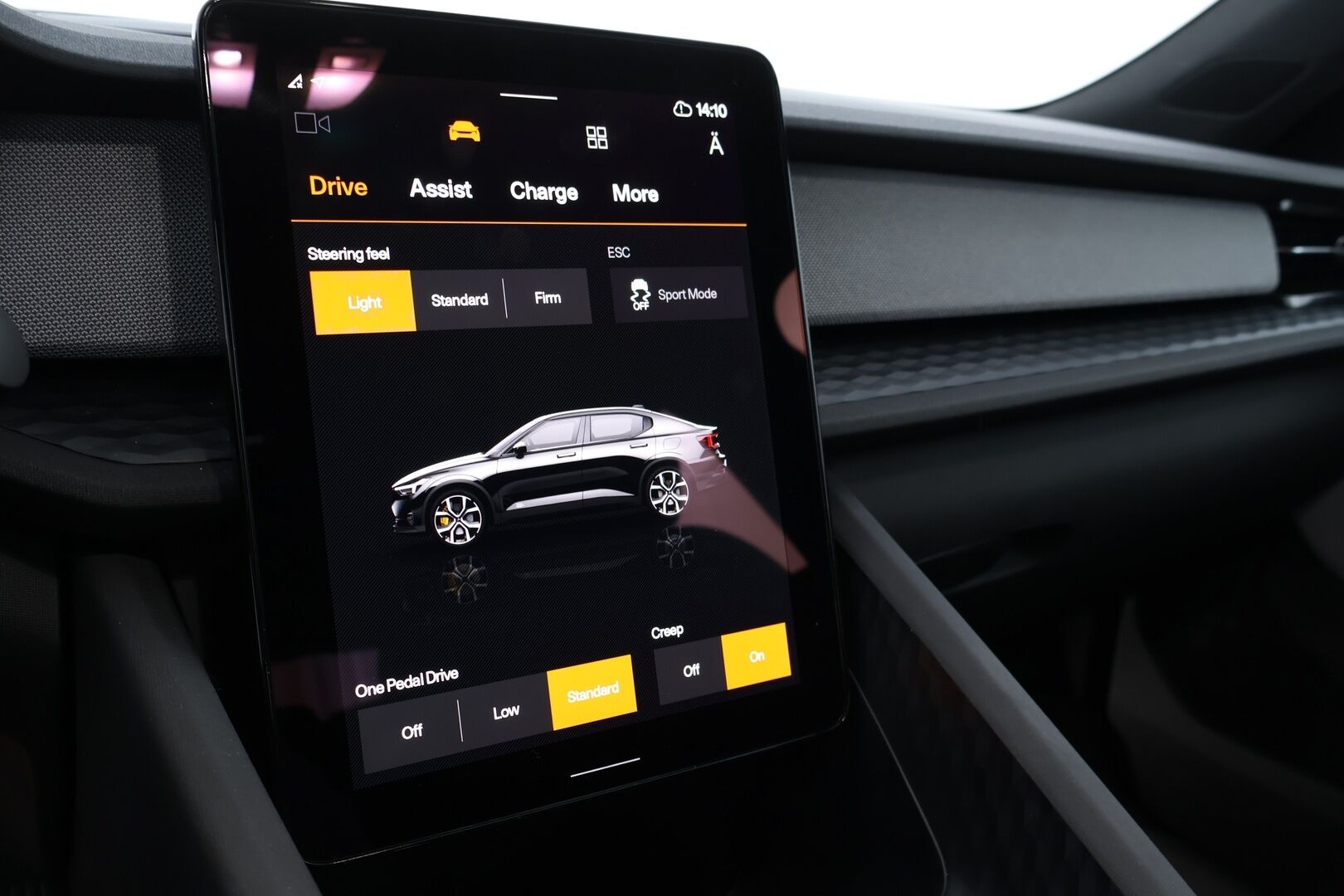 POLESTAR 2 2022 Standard Range Single Motor, 170kW, 64kWh - *Digimittaristo / KeylessGo / P.Kamera / Navi / Carplay / Sähköluukku*