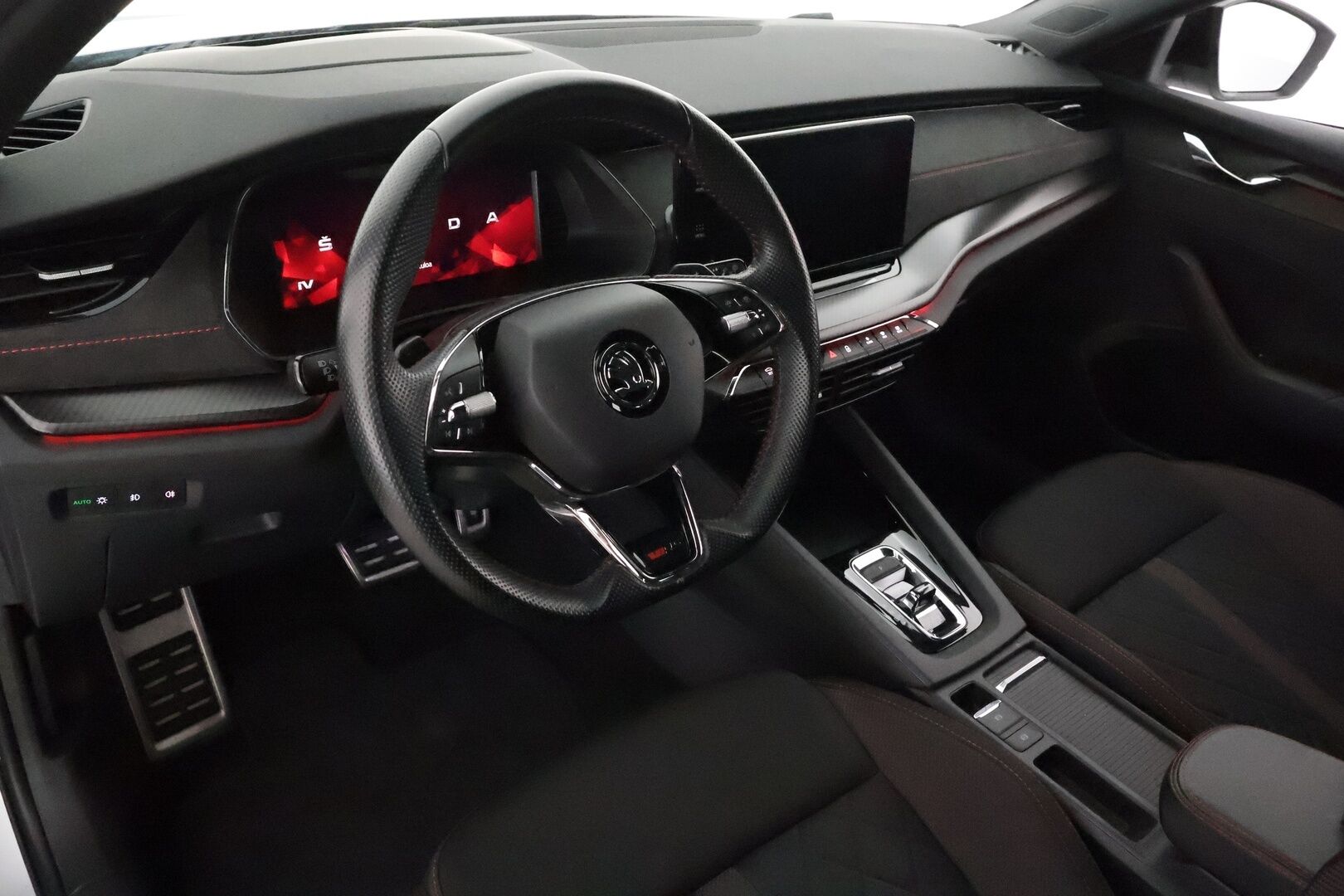 Skoda Octavia 2021 Combi 1,4 TSI PHEV RS iV DSG **Adapt.Vakkari / HUD / Webasto / Matrix-LED / P.Tutkat / Digimittaristo / Navi / Keyless** - Akku kuntotarkastettu / Kahdet Renkaat