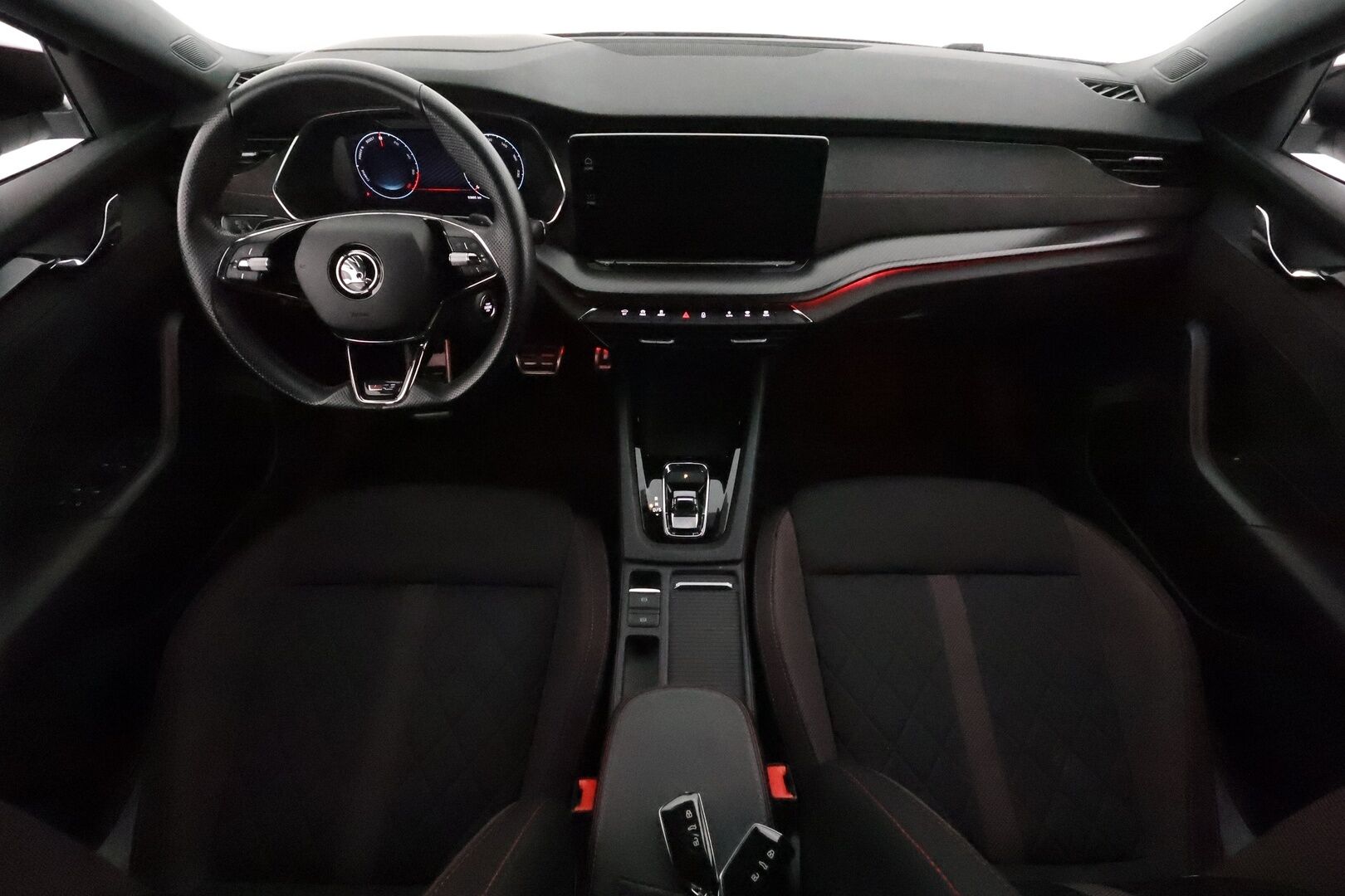 Skoda Octavia 2021 Combi 1,4 TSI PHEV RS iV DSG **Adapt.Vakkari / HUD / Webasto / Matrix-LED / P.Tutkat / Digimittaristo / Navi / Keyless** - Akku kuntotarkastettu / Kahdet Renkaat