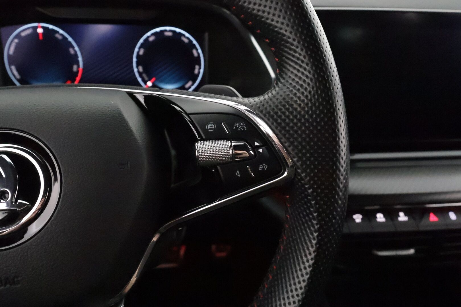 Skoda Octavia 2021 Combi 1,4 TSI PHEV RS iV DSG **Adapt.Vakkari / HUD / Webasto / Matrix-LED / P.Tutkat / Digimittaristo / Navi / Keyless** - Akku kuntotarkastettu / Kahdet Renkaat