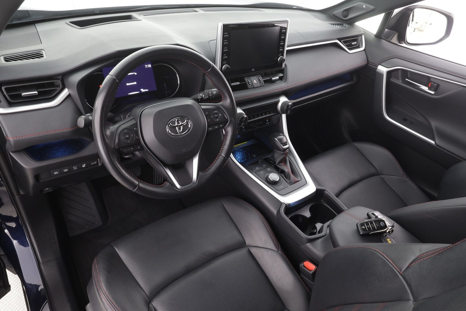 Toyota RAV4 Plug-in 2021 Hybrid 2,5 AWD-i Premium - | ACC | 360° | HUD |  JBL | Muistipenkki | Ilm. nahat | Navi | LED | Lämm. tuulilasi | Merkkihuollot | 