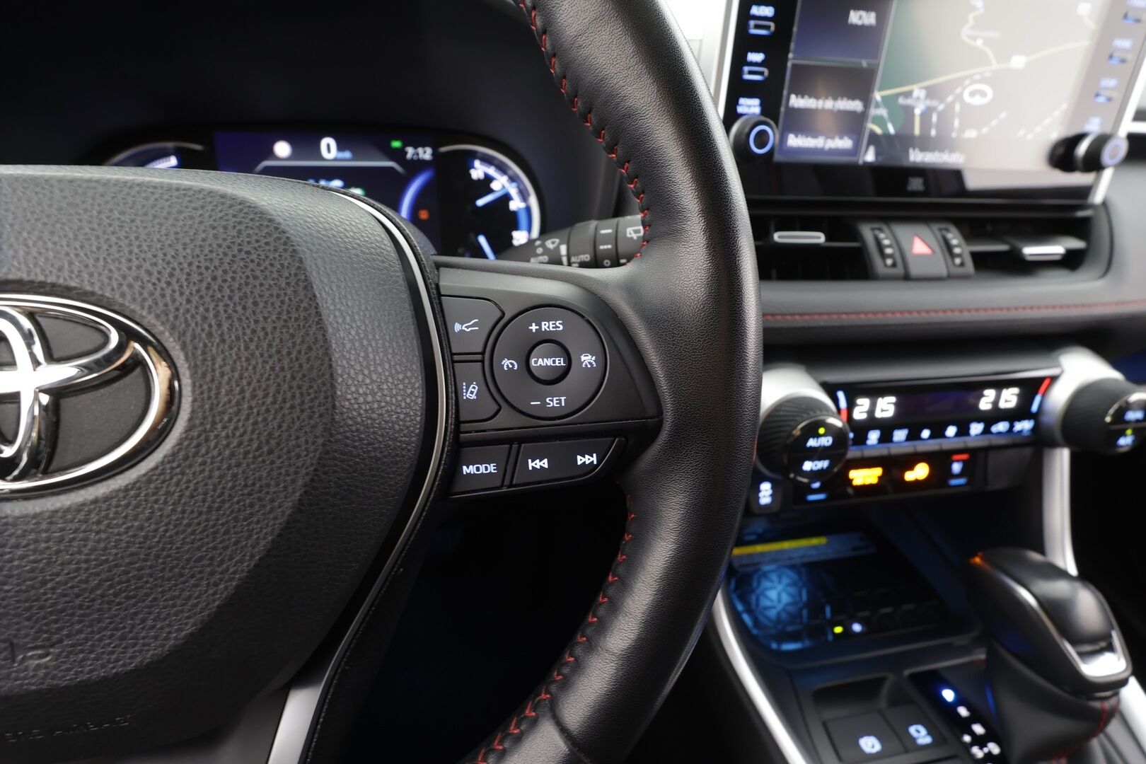 Toyota RAV4 Plug-in 2021 Hybrid 2,5 AWD-i Premium - | ACC | 360° | HUD |  JBL | Muistipenkki | Ilm. nahat | Navi | LED | Lämm. tuulilasi | Merkkihuollot | 