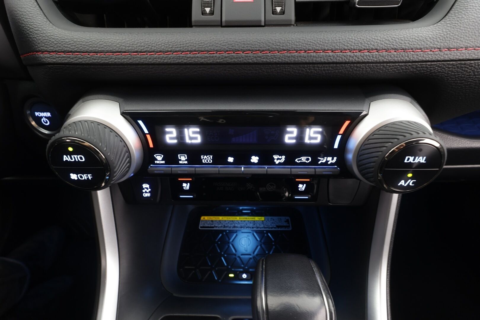 Toyota RAV4 Plug-in 2021 Hybrid 2,5 AWD-i Premium - | ACC | 360° | HUD |  JBL | Muistipenkki | Ilm. nahat | Navi | LED | Lämm. tuulilasi | Merkkihuollot | 