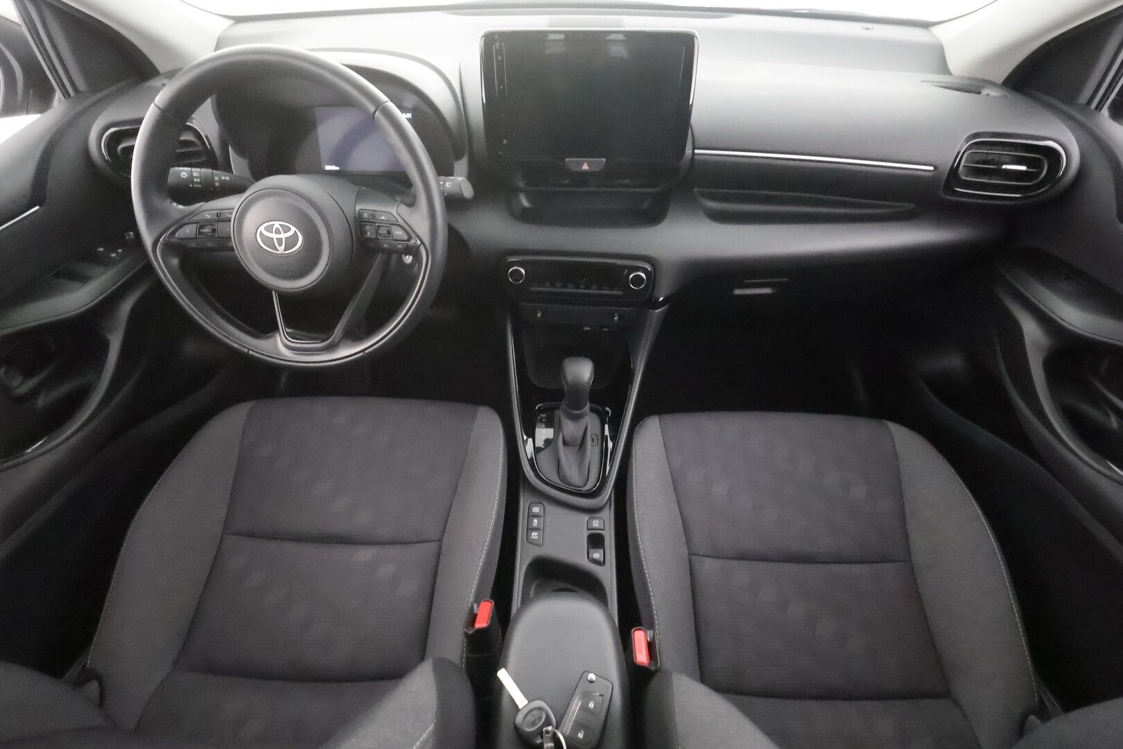 Toyota Yaris 2024 1,5 Hybrid 116 Limited Edition - | ACC | Facelift | P.kamera | LED | PDA | Kaistavahti | Lämm. ratti | Apple & Android | Aut. ilmastointi | 1-om suomiauto | 2x renkaat aluin | 