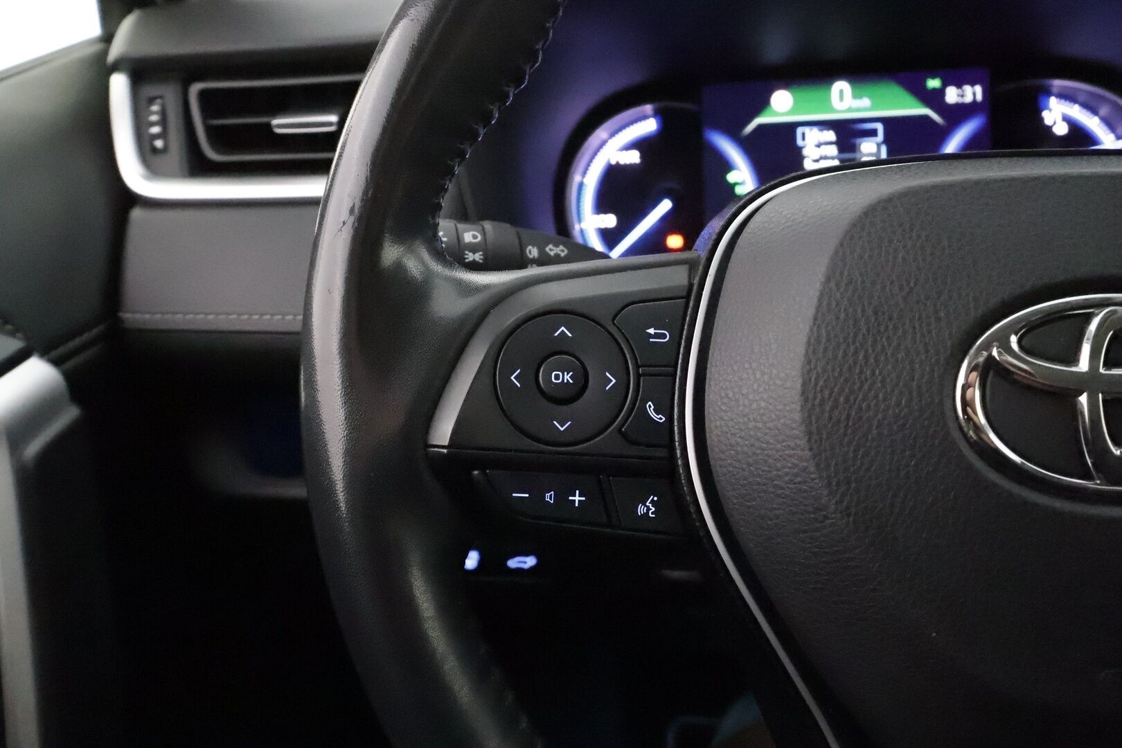 Toyota RAV4 2020 2,5 Hybrid AWD-i Premium ** Adapt.Vakkari / P.Kamera / LED-valot / Muistipenkki / Koukku / Kaistavahti ** - 3,99 % KORKOTARJOUS TÄHÄN AUTOON - 2x Renkaat