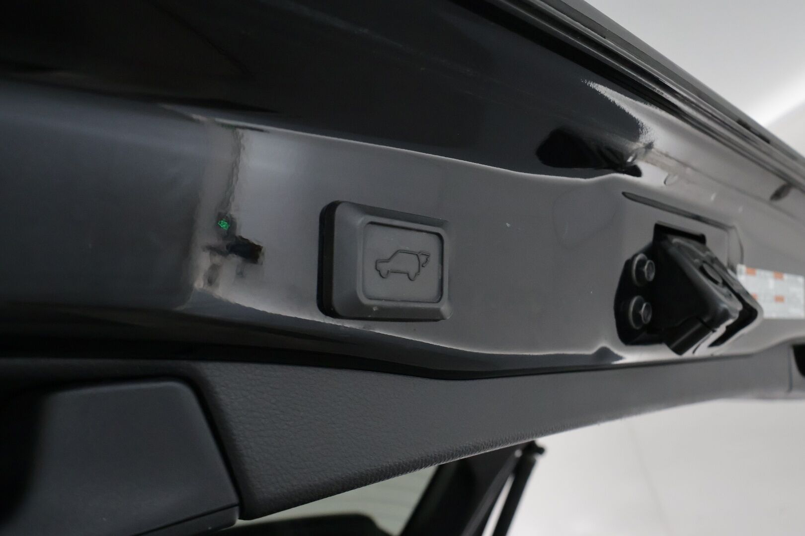 Toyota RAV4 2020 2,5 Hybrid AWD-i Premium ** Adapt.Vakkari / P.Kamera / LED-valot / Muistipenkki / Koukku / Kaistavahti ** - 3,99 % KORKOTARJOUS TÄHÄN AUTOON - 2x Renkaat