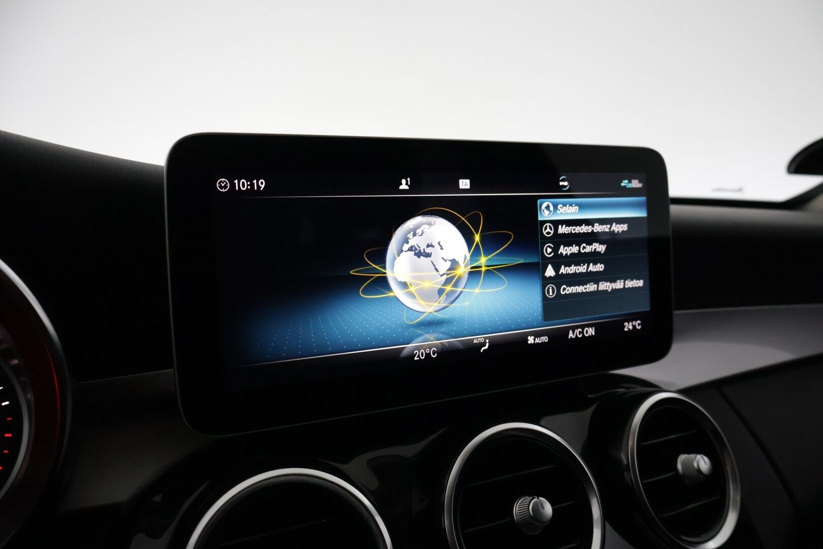 Mercedes-Benz C 2020 300 de T A Business Avantgarde Edition EQ Power *DTR / Akkukäyttöinen lisälämmitin / Adapt.LED / Sport Istuimet* - Kahdet asialliset renkaat / Tutkat edessä ja takana! - HULLUT AVAJAISHULINAT KORKOTARJOUS 3,29 %