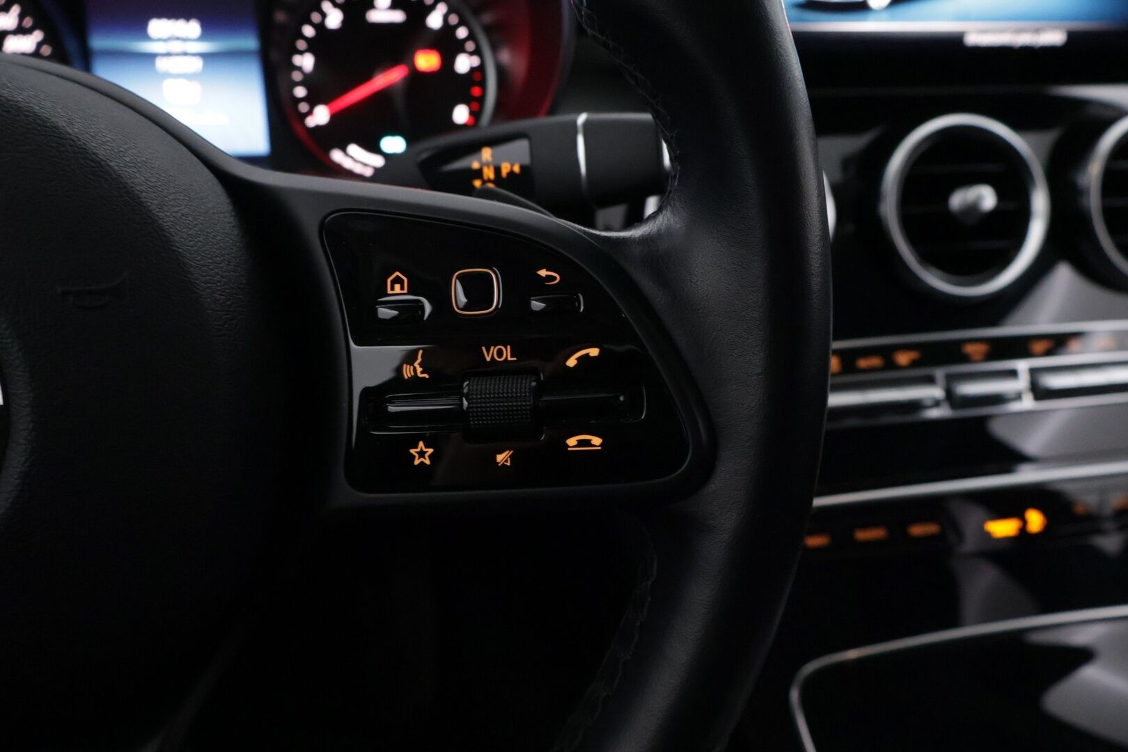Mercedes-Benz C 2020 300 de T A Business Avantgarde Edition EQ Power *DTR / Akkukäyttöinen lisälämmitin / Adapt.LED / Sport Istuimet* - Kahdet asialliset renkaat / Tutkat edessä ja takana!  / Juuri katsastettu