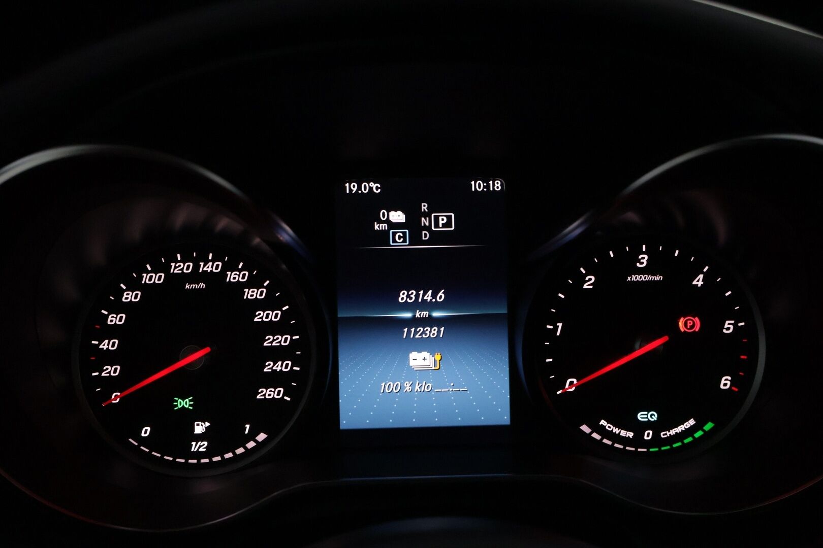 Mercedes-Benz C 2020 300 de T A Business Avantgarde Edition EQ Power *DTR / Akkukäyttöinen lisälämmitin / Adapt.LED / Sport Istuimet* - Kahdet asialliset renkaat / Tutkat edessä ja takana! 