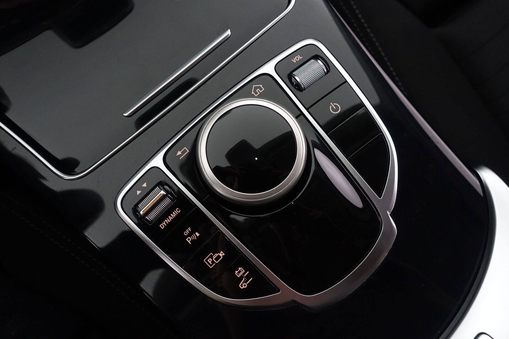 Mercedes-Benz C 2020 300 de T A Business Avantgarde Edition EQ Power - Distronic Pro | Multibeam LED | Tutkat | Navi | AppleCarPlay | Kaistanpitoavustin | 9G-Tronic | BLIS | IHC+ | 2X Renkaat & Vanteet |