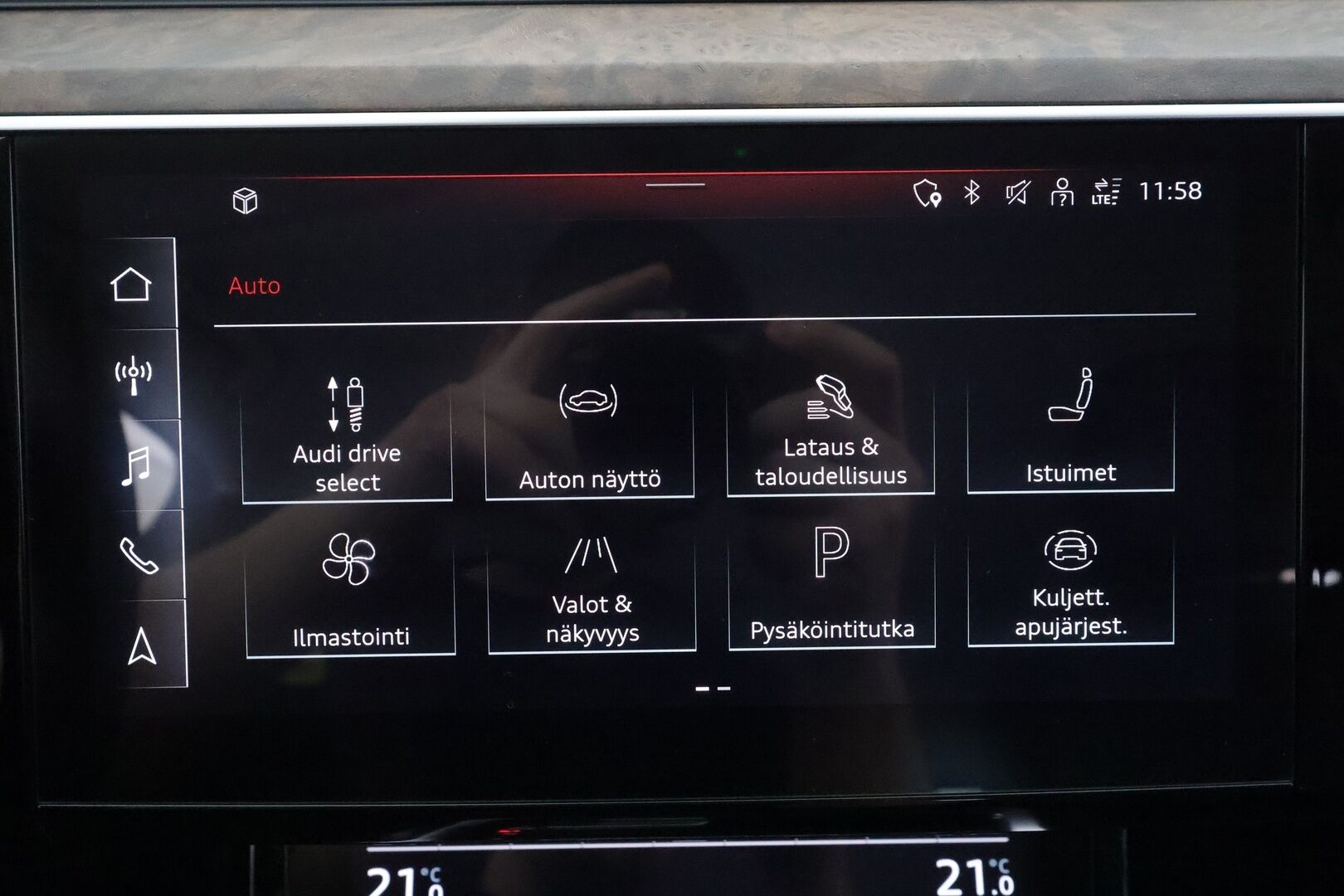 Audi e-tron 2022 Advanced 55 quattro S line - | ACC | Lisälämmitin | LED | P.kamera | muistipenkki | Keyless | Nahat | Apple&Android | Kahdet Renkaat |