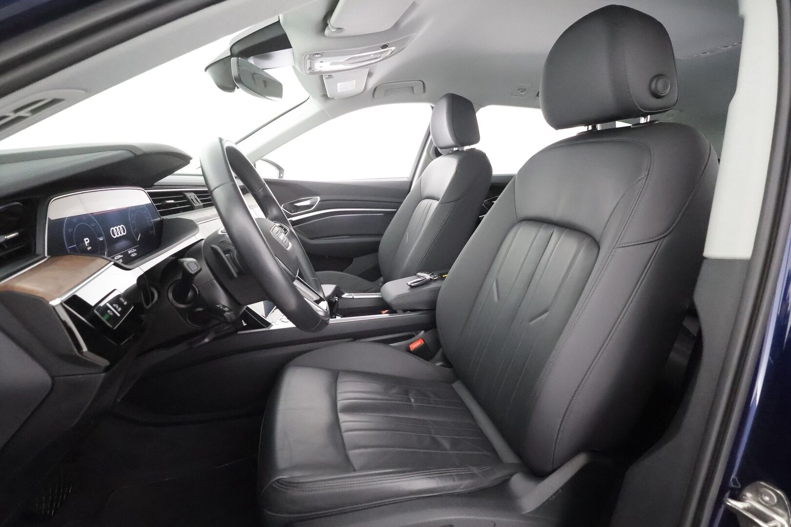 Audi e-tron 2022 Advanced 55 quattro S line - | ACC | Lisälämmitin | LED | P.kamera | muistipenkki | Keyless | Nahat | Apple&Android | Kahdet Renkaat |