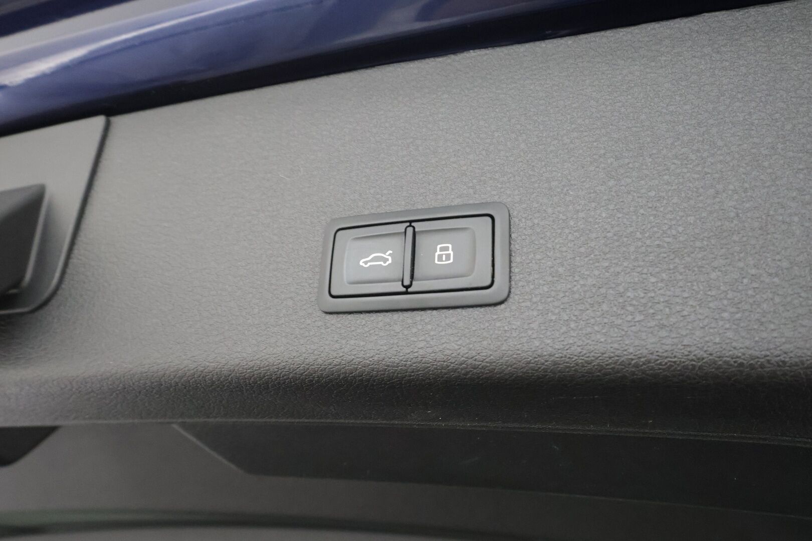Audi e-tron 2022 Advanced 55 quattro S line - | ACC | Lisälämmitin | LED | P.kamera | muistipenkki | Keyless | Nahat | Apple&Android | Kahdet Renkaat |