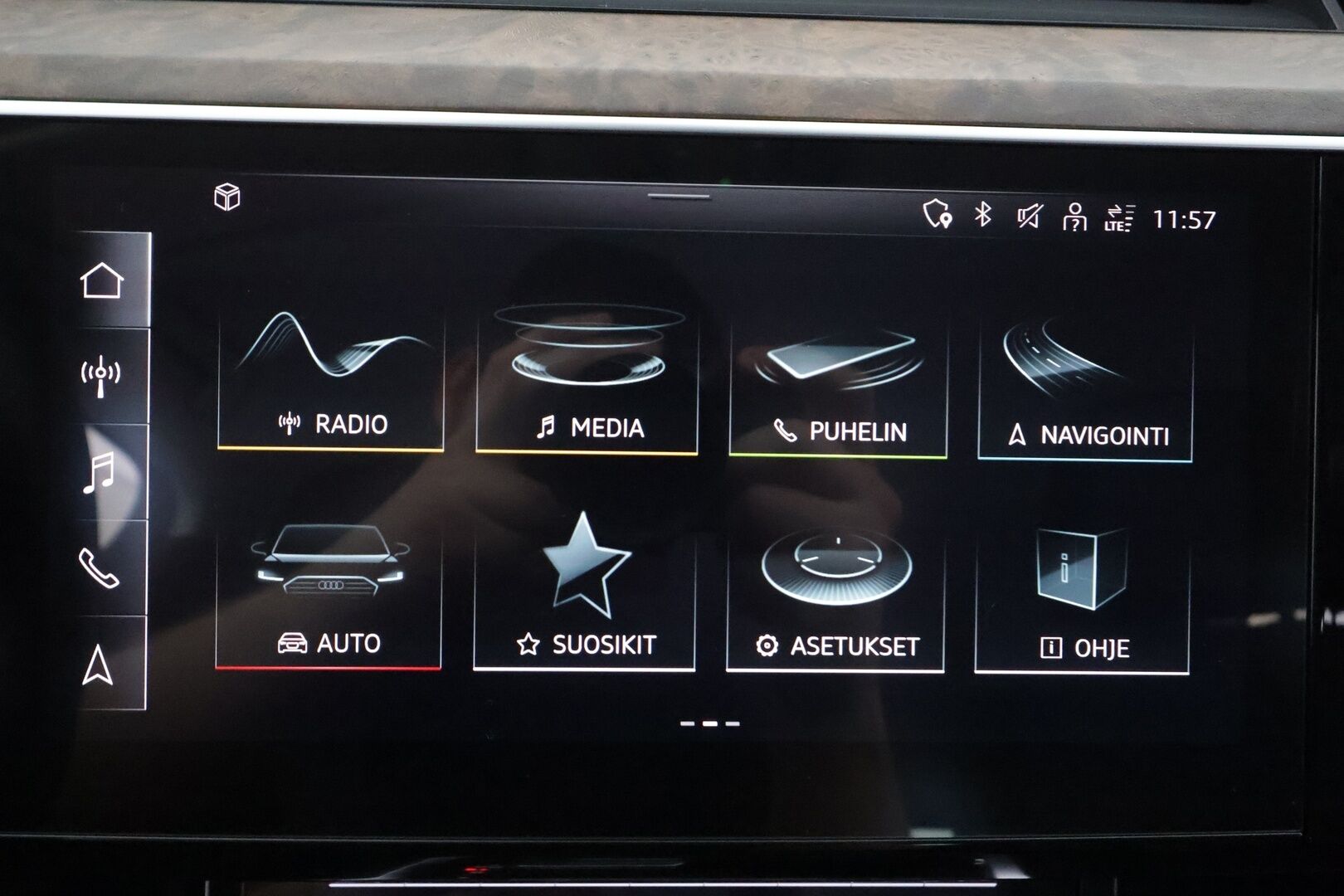 Audi e-tron 2022 Advanced 55 quattro S line - | ACC | Lisälämmitin | LED | P.kamera | muistipenkki | Keyless | Nahat | Apple&Android | Kahdet Renkaat |